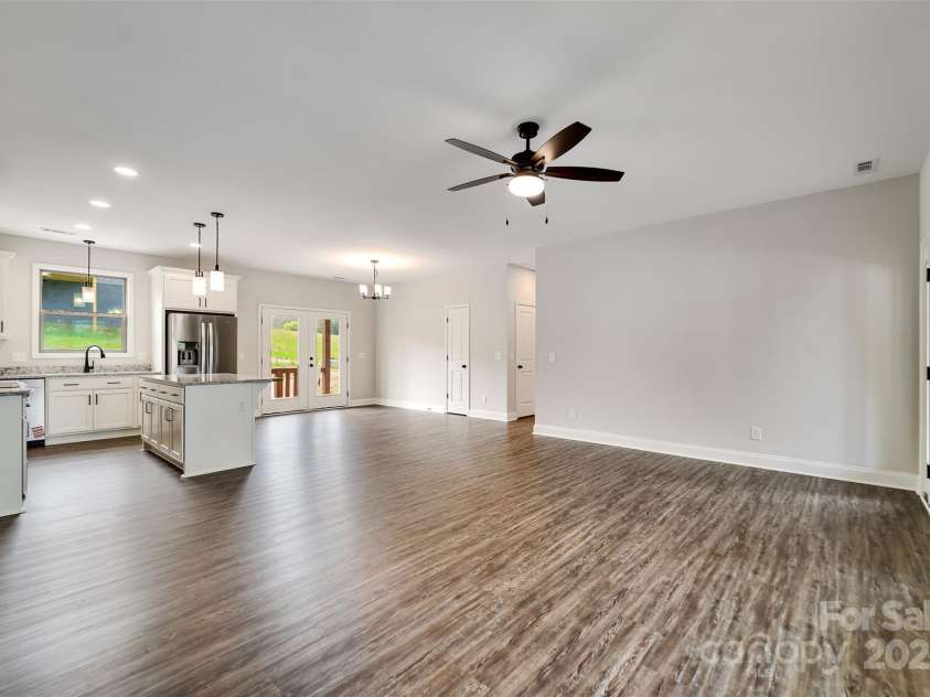 34 Kingston Street, Franklin, NC 28734.  MLS# CAR4286257, YatesRealty ID 31511. 