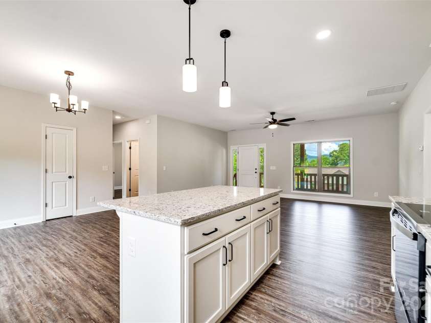 34 Kingston Street, Franklin, NC 28734.  MLS# CAR4286257, YatesRealty ID 31511. 