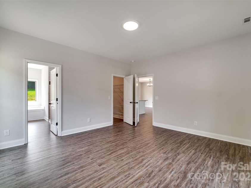 34 Kingston Street, Franklin, NC 28734.  MLS# CAR4286257, YatesRealty ID 31511. 