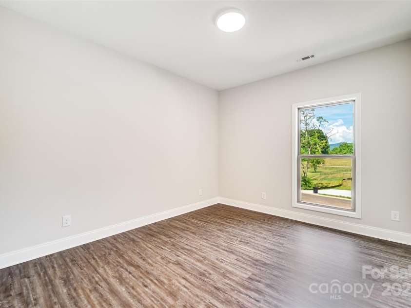 34 Kingston Street, Franklin, NC 28734.  MLS# CAR4286257, YatesRealty ID 31511. 