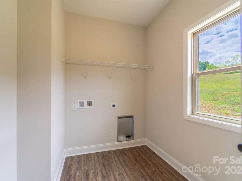 34 Kingston Street, Franklin, NC 28734.  MLS# CAR4286257, YatesRealty ID 31511. 