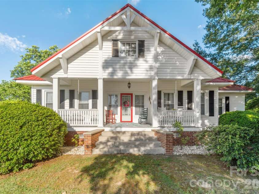 9350 US Highway 52 Highway, Wadesboro, NC 28170.  MLS# CAR4395029, YatesRealty ID 31511. 