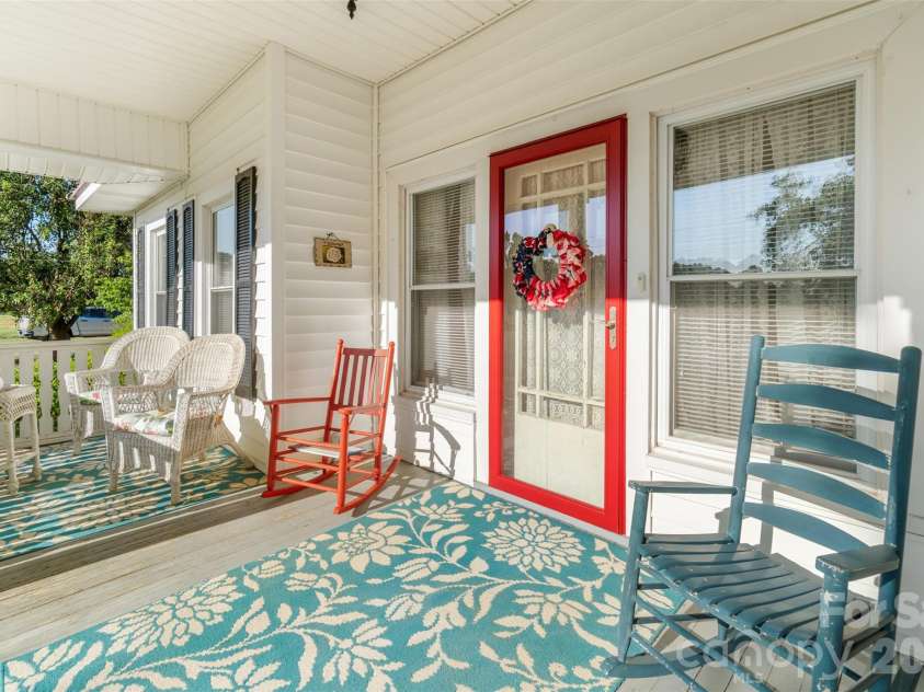 9350 US Highway 52 Highway, Wadesboro, NC 28170.  MLS# CAR4395029, YatesRealty ID 31511. 
