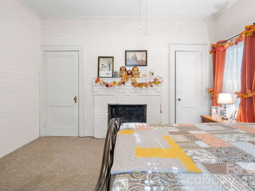 9350 US Highway 52 Highway, Wadesboro, NC 28170.  MLS# CAR4395029, YatesRealty ID 31511. 