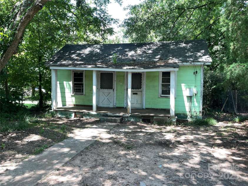 307 Steele Street, Fort Mill, SC 29715.  MLS# CAR4291342, YatesRealty ID 31516. 