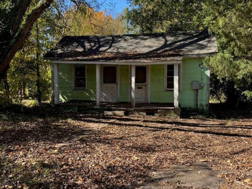 307 Steele Street, Fort Mill, SC 29715.  MLS# CAR4318363, YatesRealty ID 31516. 