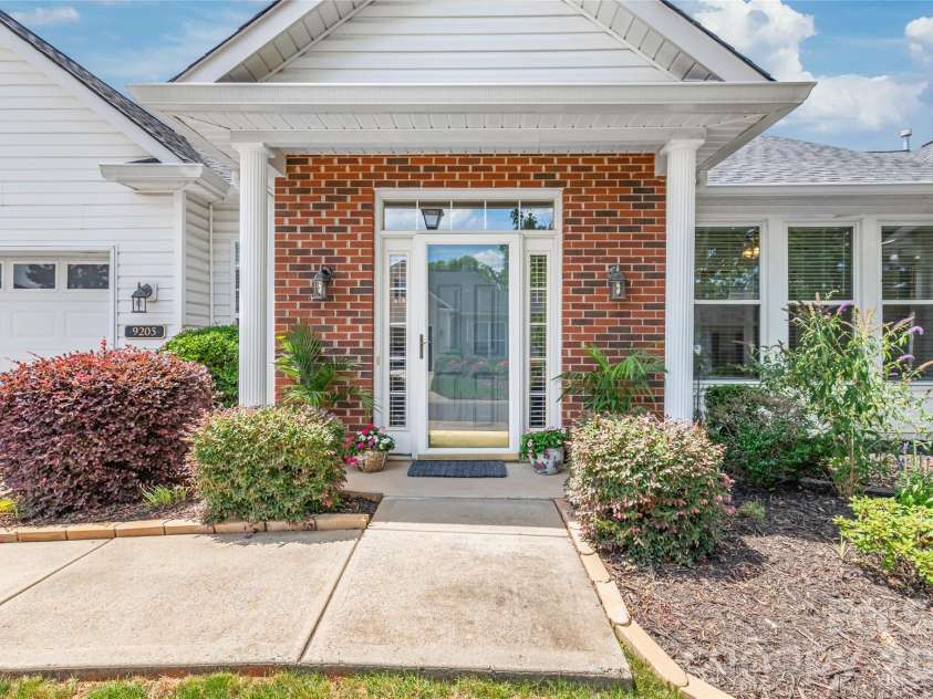 9205 Duckhorn Drive, Charlotte, NC 28277.  MLS# CAR4395320, YatesRealty ID 31517. 
