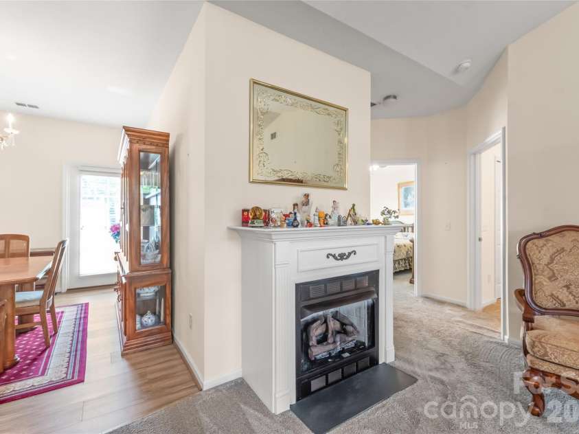 9205 Duckhorn Drive, Charlotte, NC 28277.  MLS# CAR4395320, YatesRealty ID 31517. 