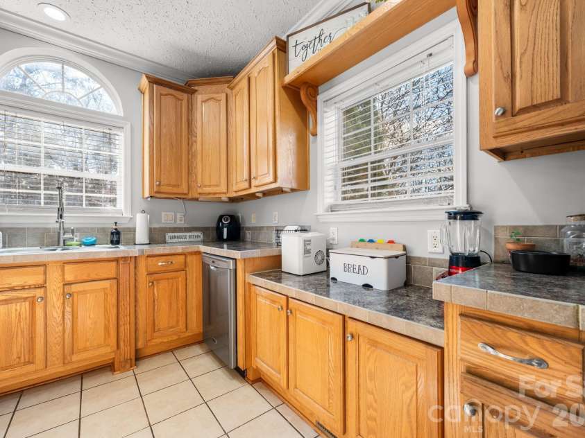 2533 Lail Road, Morganton, NC 28655.  MLS# CAR4396511, YatesRealty ID 3152. 
