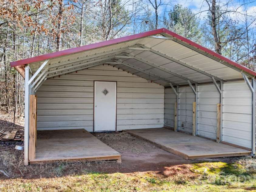 2533 Lail Road, Morganton, NC 28655.  MLS# CAR4396511, YatesRealty ID 3152. 