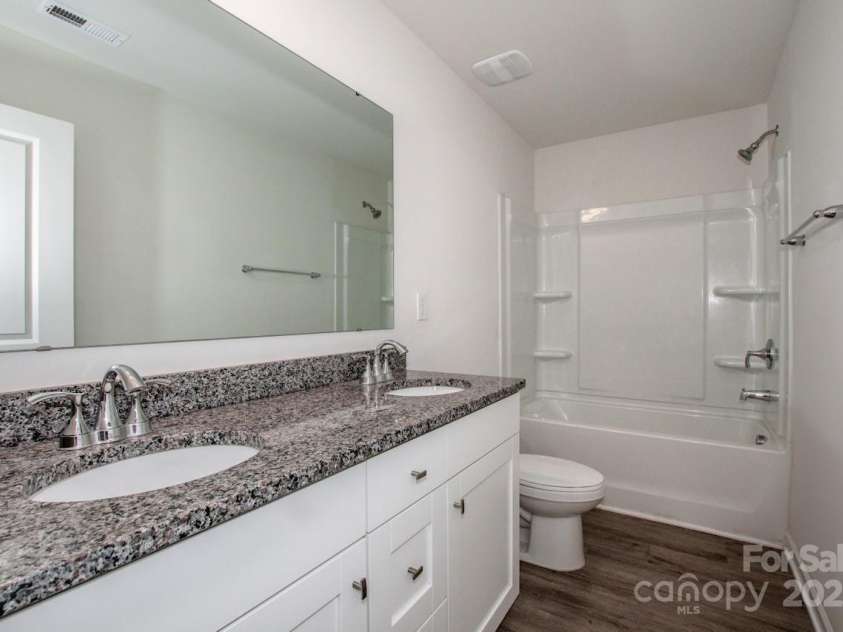 955 General Hoke Drive, Lincolnton, NC 28092.  MLS# CAR4223492, YatesRealty ID 3152. 