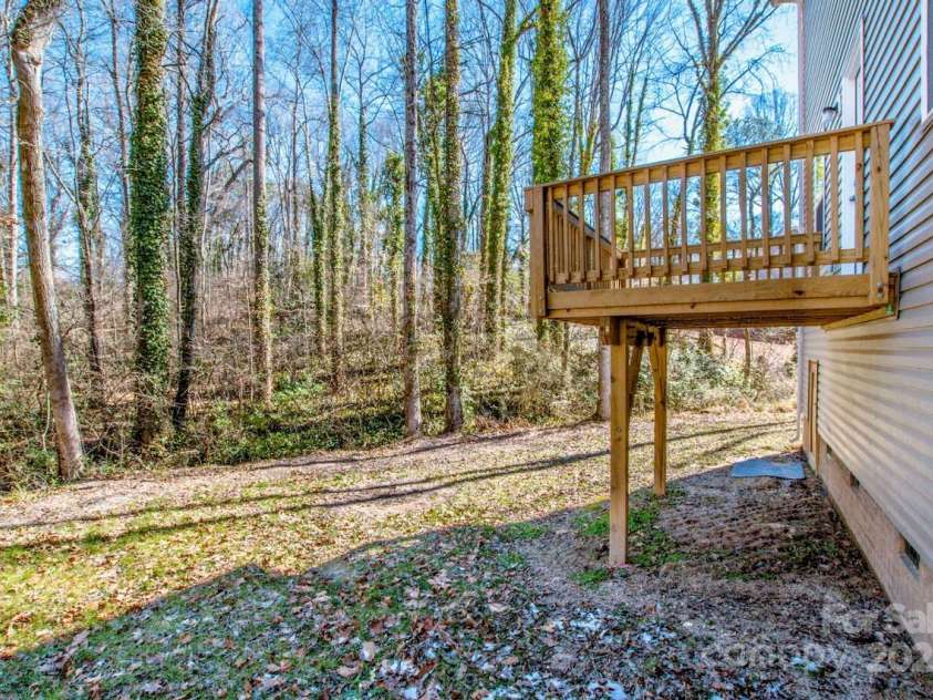 955 General Hoke Drive, Lincolnton, NC 28092.  MLS# CAR4223492, YatesRealty ID 3152. 