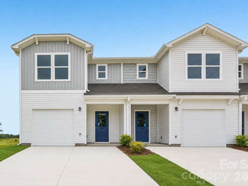 3062 Oaksmere Drive, Spartanburg, SC 29307.  MLS# CAR4395407, YatesRealty ID 31521. 