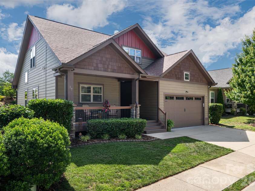 17 Asher Lane, Arden, NC 28704.  MLS# CAR4395177, YatesRealty ID 31522. 