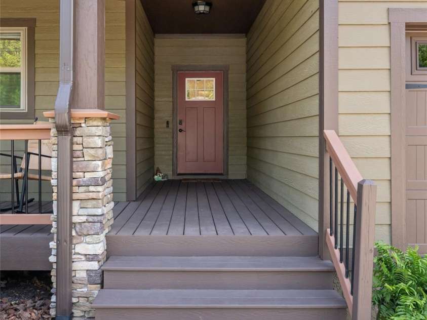17 Asher Lane, Arden, NC 28704.  MLS# CAR4395177, YatesRealty ID 31522. 