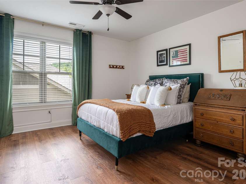 17 Asher Lane, Arden, NC 28704.  MLS# CAR4395177, YatesRealty ID 31522. 