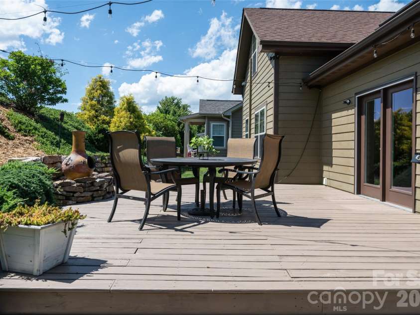 17 Asher Lane, Arden, NC 28704.  MLS# CAR4395177, YatesRealty ID 31522. 