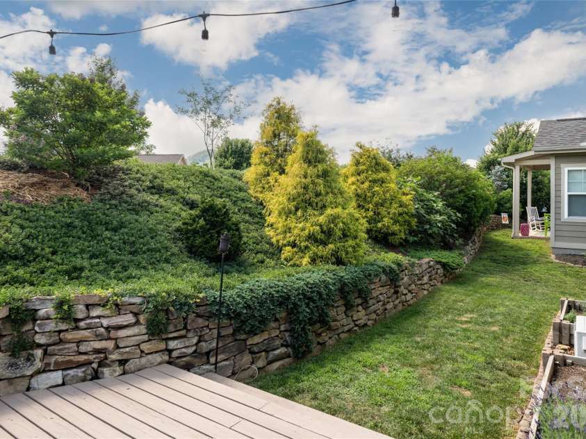 17 Asher Lane, Arden, NC 28704.  MLS# CAR4395177, YatesRealty ID 31522. 
