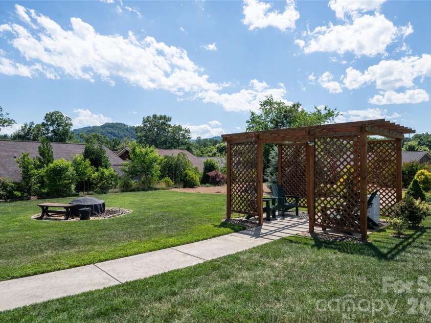 17 Asher Lane, Arden, NC 28704.  MLS# CAR4395177, YatesRealty ID 31522. 