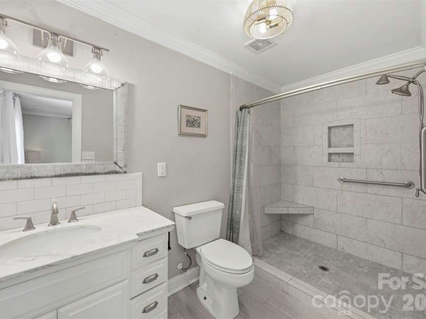 4022 Lynn Circle, Shelby, NC 28152.  MLS# CAR4395217, YatesRealty ID 31523. 