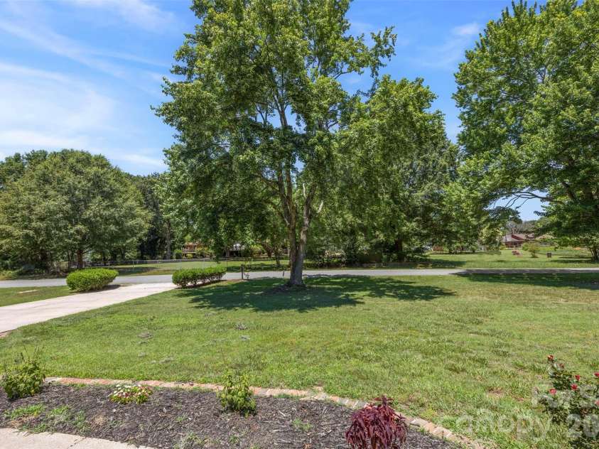 4022 Lynn Circle, Shelby, NC 28152.  MLS# CAR4395217, YatesRealty ID 31523. 