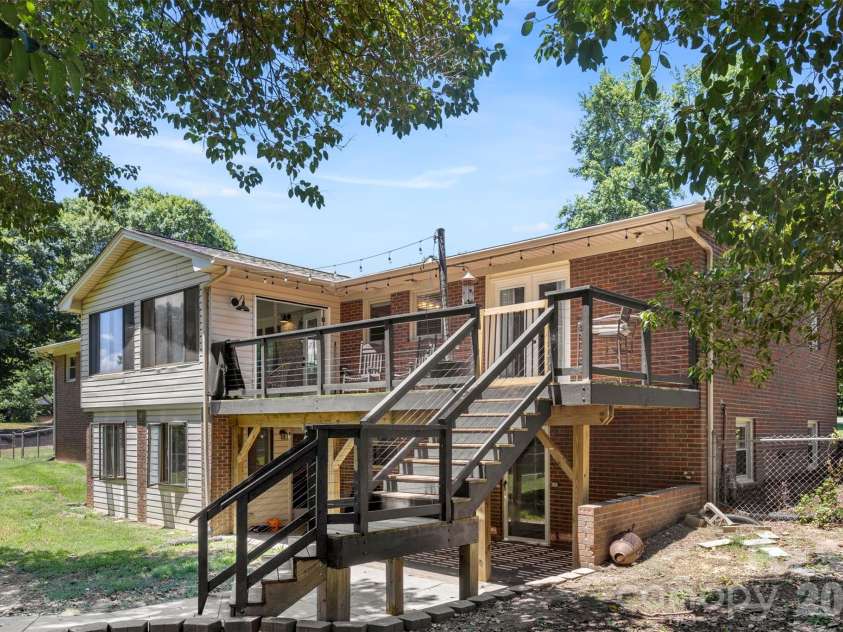4022 Lynn Circle, Shelby, NC 28152.  MLS# CAR4395217, YatesRealty ID 31523. 