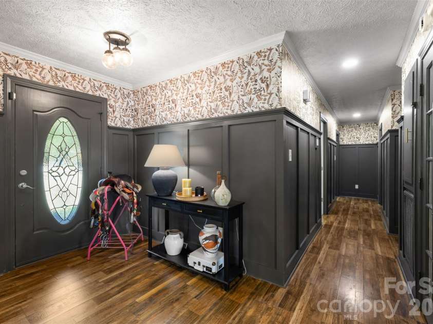 4022 Lynn Circle, Shelby, NC 28152.  MLS# CAR4420992, YatesRealty ID 31523. 