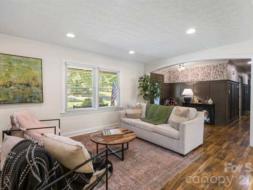 4022 Lynn Circle, Shelby, NC 28152.  MLS# CAR4420992, YatesRealty ID 31523. 
