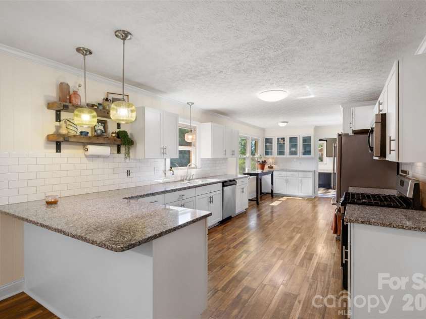 4022 Lynn Circle, Shelby, NC 28152.  MLS# CAR4420992, YatesRealty ID 31523. 