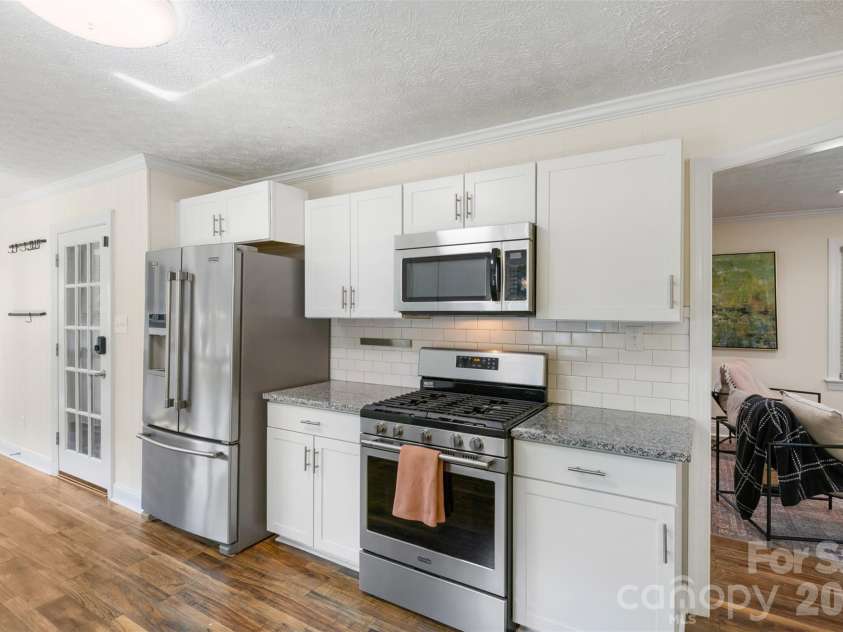4022 Lynn Circle, Shelby, NC 28152.  MLS# CAR4420992, YatesRealty ID 31523. 