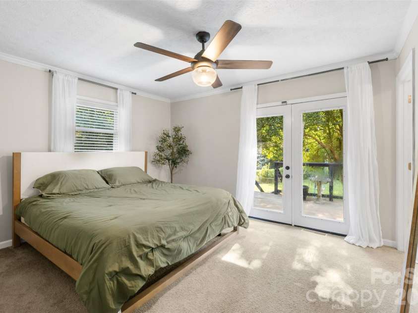 4022 Lynn Circle, Shelby, NC 28152.  MLS# CAR4420992, YatesRealty ID 31523. 