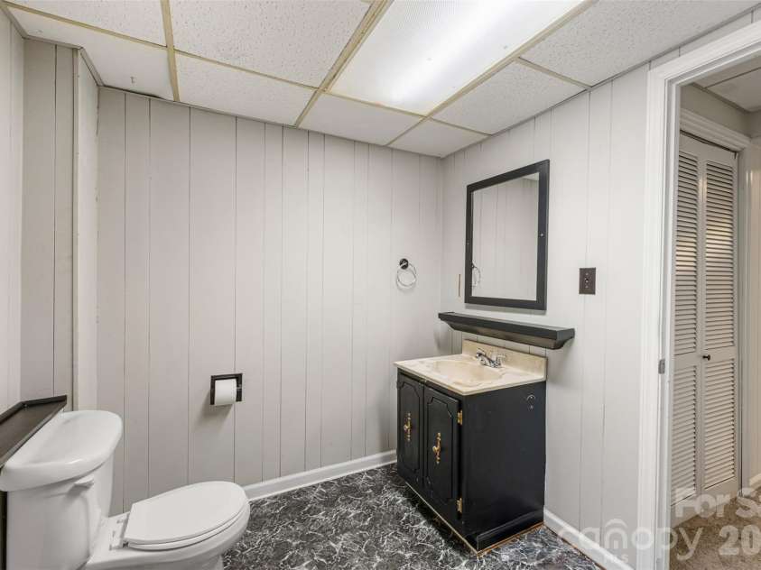 4022 Lynn Circle, Shelby, NC 28152.  MLS# CAR4420992, YatesRealty ID 31523. 