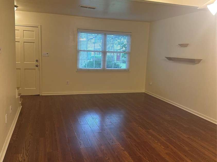 8816 Hunter Ridge Drive, Charlotte, NC 28226.  MLS# CAR4290769, YatesRealty ID 31525. 