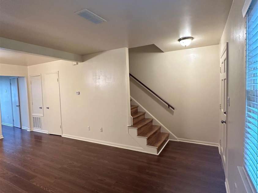 8816 Hunter Ridge Drive, Charlotte, NC 28226.  MLS# CAR4290769, YatesRealty ID 31525. 