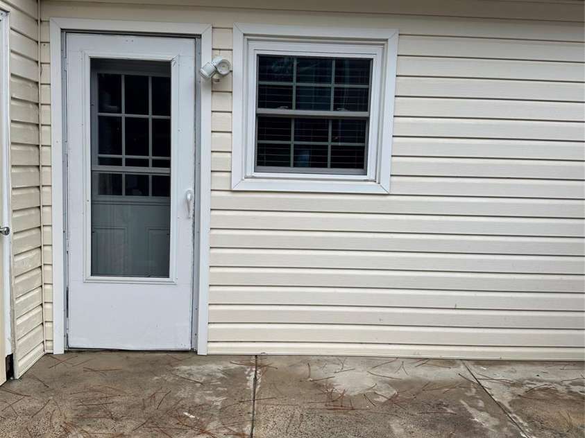 8816 Hunter Ridge Drive, Charlotte, NC 28226.  MLS# CAR4290769, YatesRealty ID 31525. 