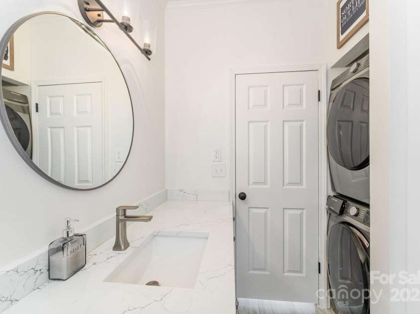 102 Scenic View Lane, New London, NC 28127.  MLS# CAR4289124, YatesRealty ID 31526. 