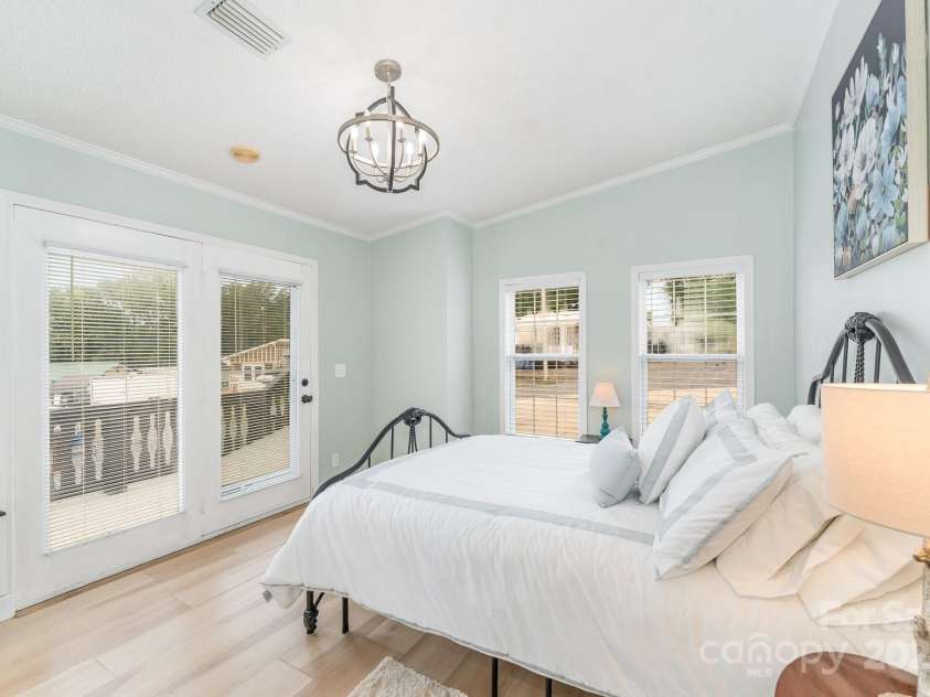 102 Scenic View Lane, New London, NC 28127.  MLS# CAR4289124, YatesRealty ID 31526. 