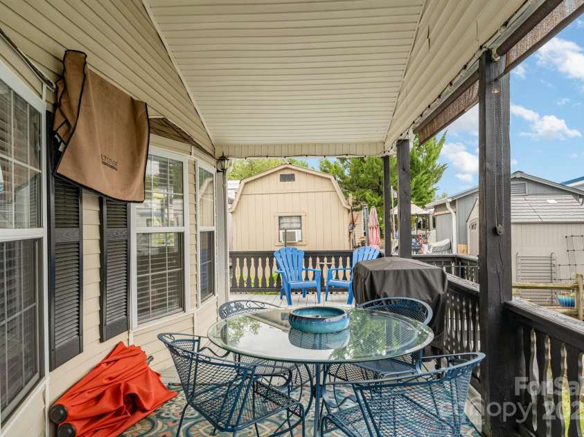 102 Scenic View Lane, New London, NC 28127.  MLS# CAR4289124, YatesRealty ID 31526. 