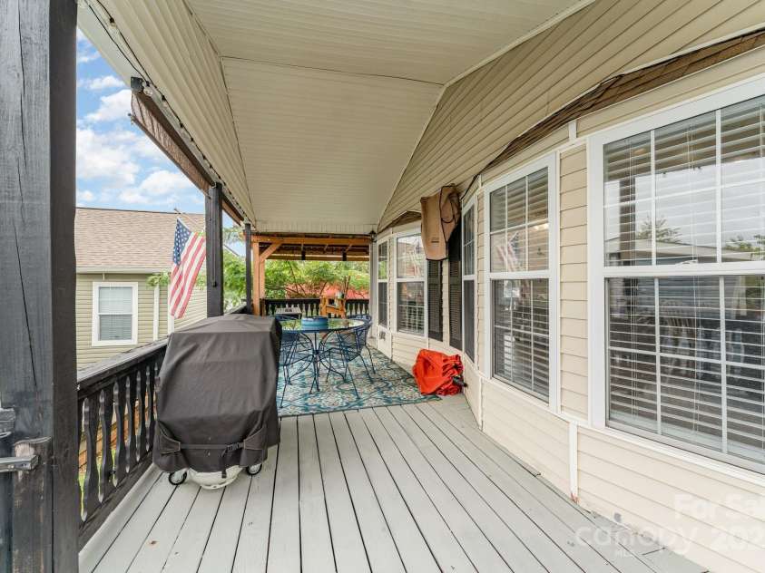 102 Scenic View Lane, New London, NC 28127.  MLS# CAR4289124, YatesRealty ID 31526. 