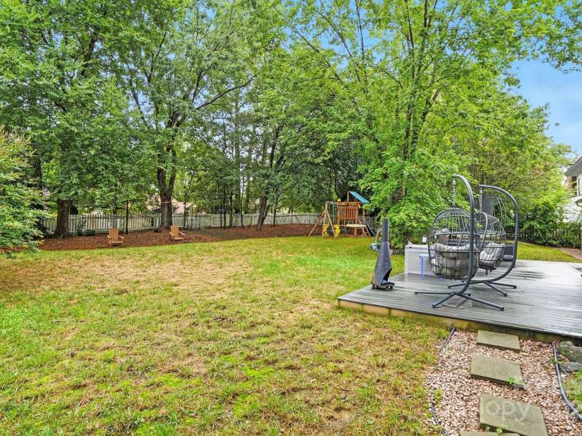 1909 Lawton Bluff Road, Charlotte, NC 28226.  MLS# CAR4291347, YatesRealty ID 31527. 