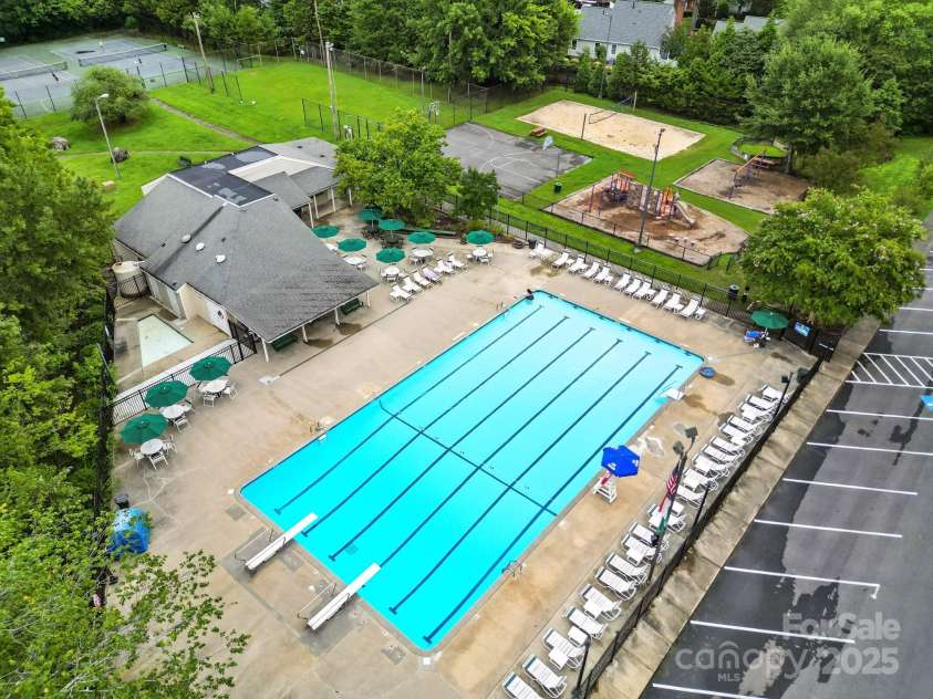 1909 Lawton Bluff Road, Charlotte, NC 28226.  MLS# CAR4291347, YatesRealty ID 31527. 