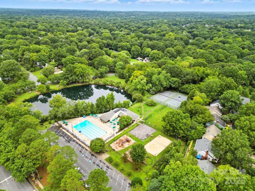 1909 Lawton Bluff Road, Charlotte, NC 28226.  MLS# CAR4291347, YatesRealty ID 31527. 