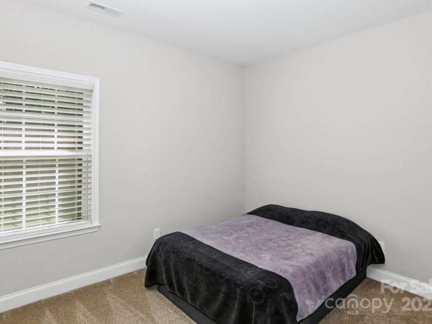 1648 Williamsburg Drive, Rock Hill, SC 29732.  MLS# CAR4312572, YatesRealty ID 3153. 