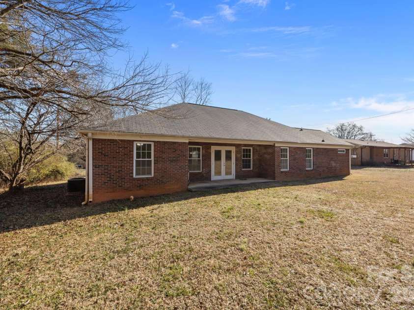 249 Shumaker Drive, Statesville, NC 28625.  MLS# CAR4349822, YatesRealty ID 3153. 