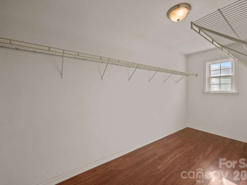249 Shumaker Drive, Statesville, NC 28625.  MLS# CAR4349822, YatesRealty ID 3153. 