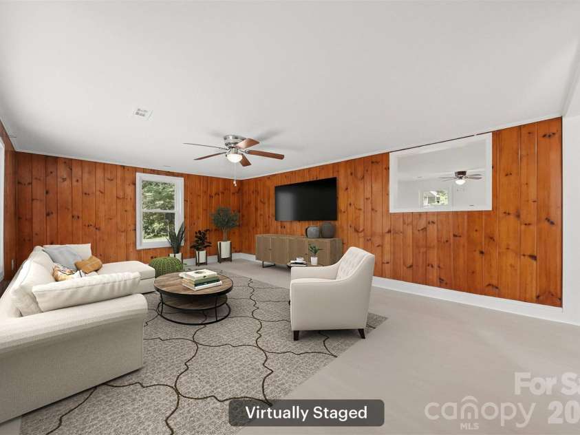 218 33rd Street, Hickory, NC 28602.  MLS# CAR4395459, YatesRealty ID 31530. 