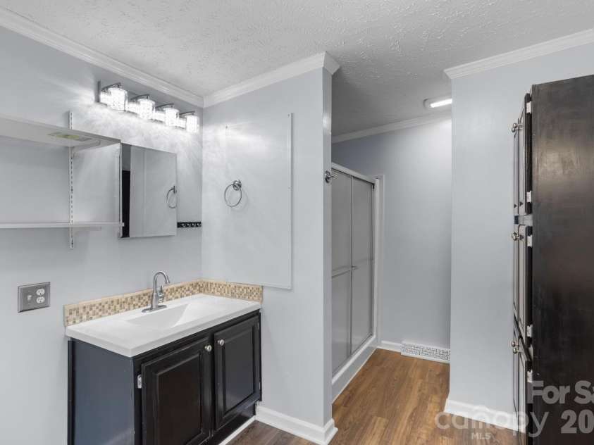 4855 Talley Road, Walkertown, NC 27051.  MLS# CAR4395476, YatesRealty ID 31531. 