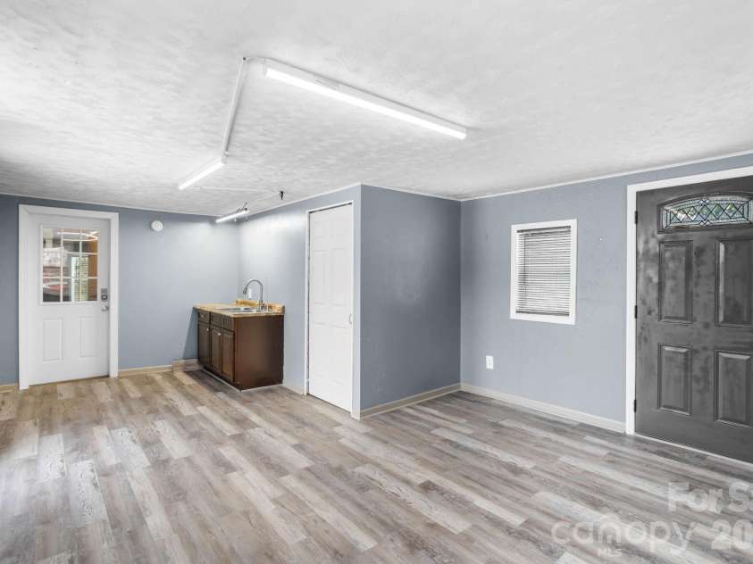 4855 Talley Road, Walkertown, NC 27051.  MLS# CAR4395476, YatesRealty ID 31531. 