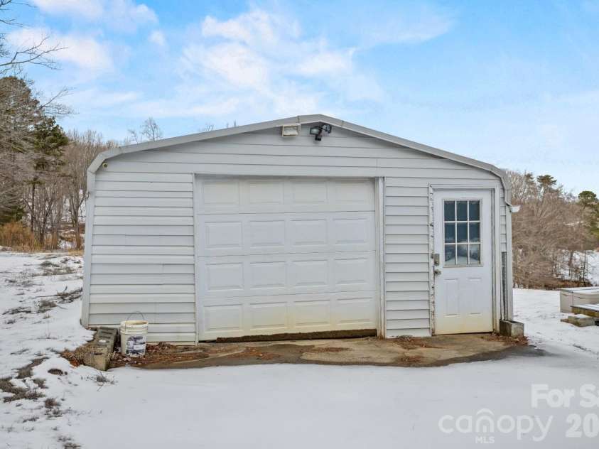 4855 Talley Road, Walkertown, NC 27051.  MLS# CAR4395476, YatesRealty ID 31531. 