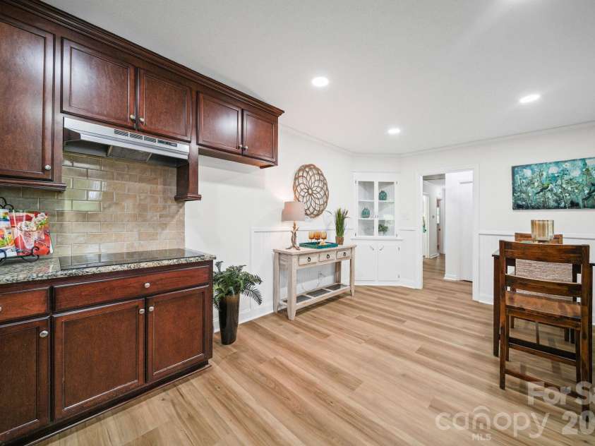 525 Julia Avenue, Belmont, NC 28012.  MLS# CAR4395543, YatesRealty ID 31533. 